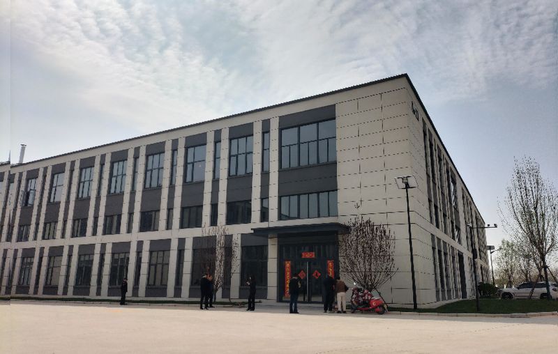 新廠房新起點欣欣向榮，爭品牌爭先進蒸蒸日上