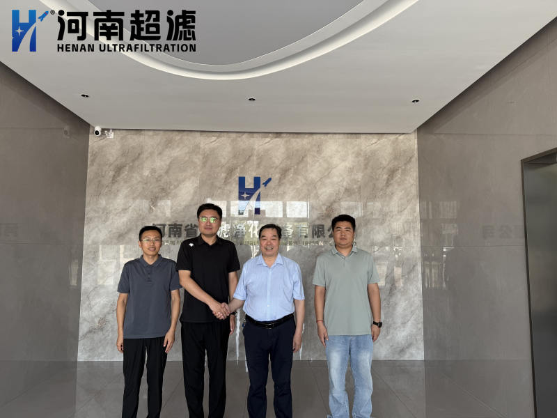 深化校企合作，共謀創(chuàng)新未來(lái)